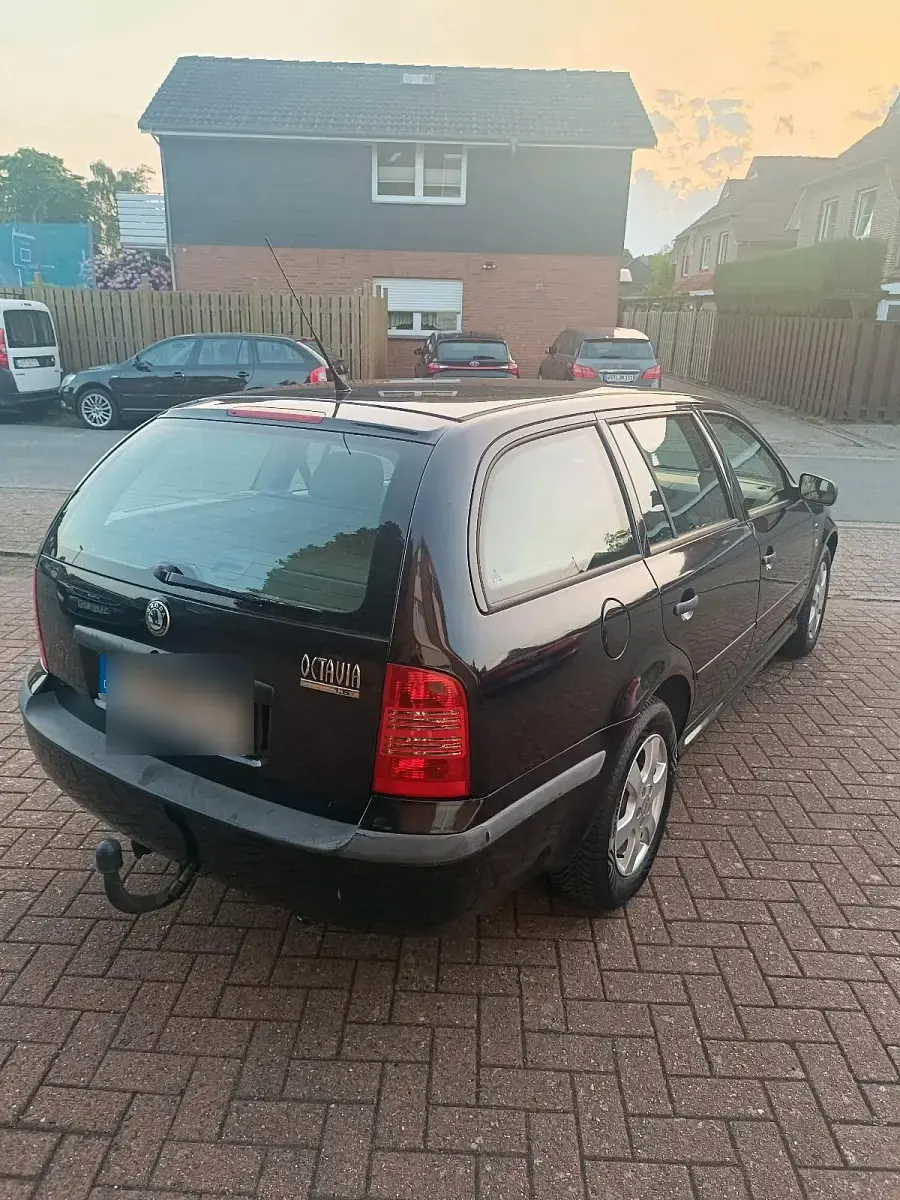 Używany Skoda Octavia 102 KM (75 kW) 2002 Czarny Kombi
