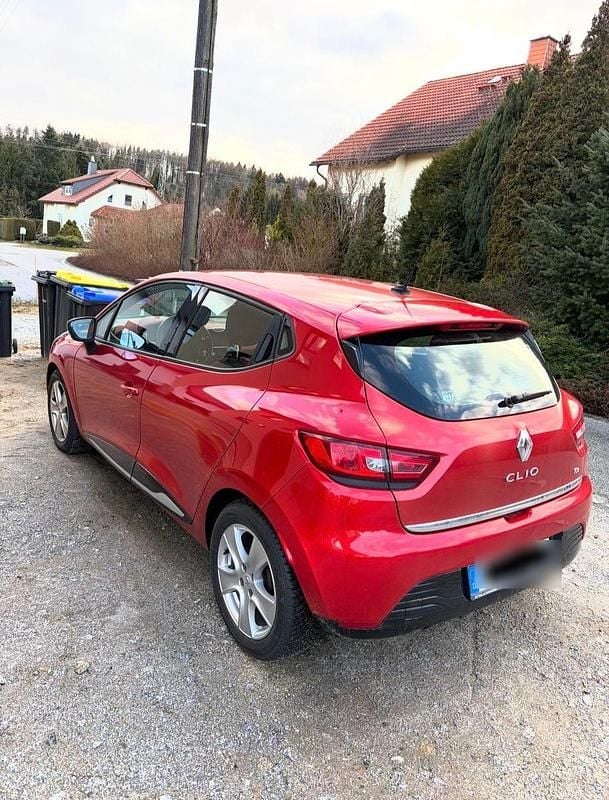 Gebraucht Renault Clio IV Dynamique 90 PS (66 kW) 2012 Rot Kleinwagen