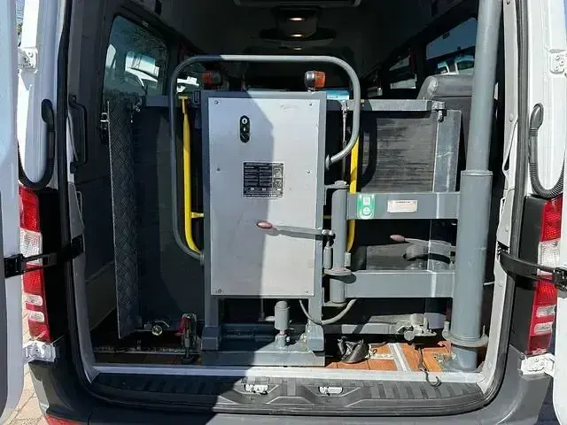 Gebraucht Mercedes Sprinter 163 PS (119 kW) 2020 Arktikweiã Van