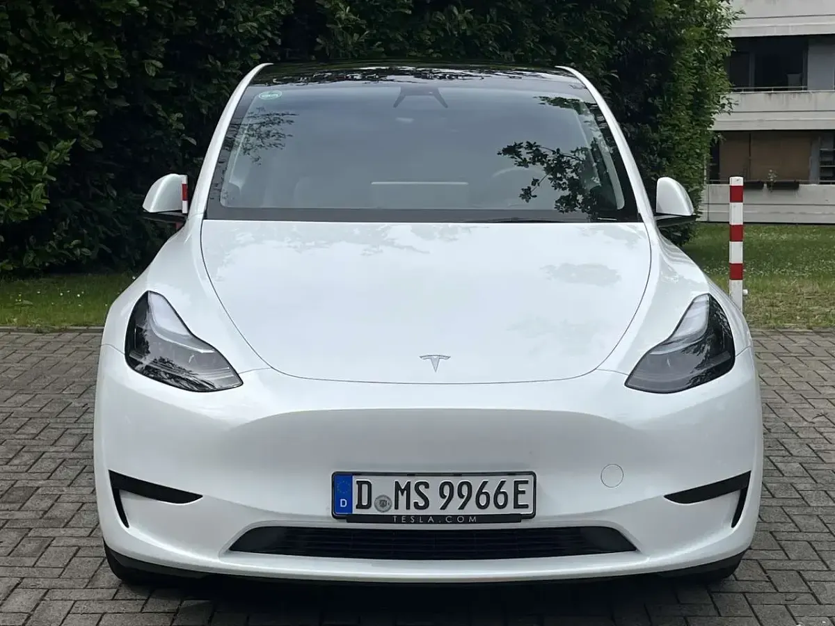 Gebraucht Tesla Model Y RWD 255 kW (347 PS) 2023 Weiß SUV