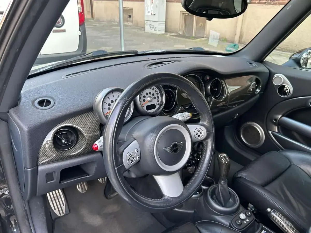 Gebraucht Mini John Cooper Works 211 PS (155 kW) 2005 Schwarz Kleinwagen