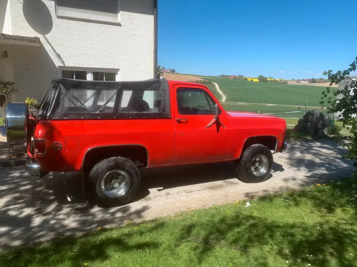 Używany Chevrolet Blazer 1985 Czerwony SUV