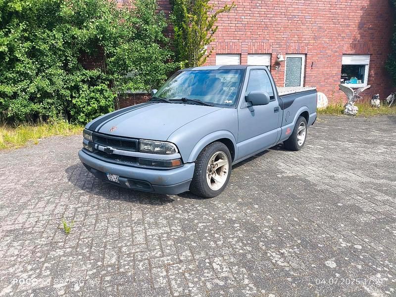 Gebraucht Chevrolet S10 193 PS (141 kW) 2002 Grau Pickup