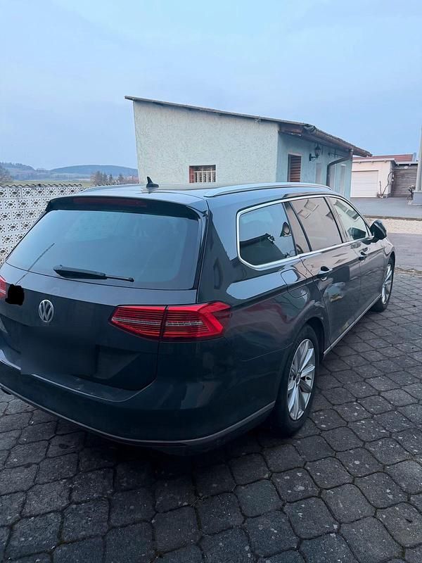 Gebraucht VW Passat 140 PS (102 kW) 2015 Grau Kombi