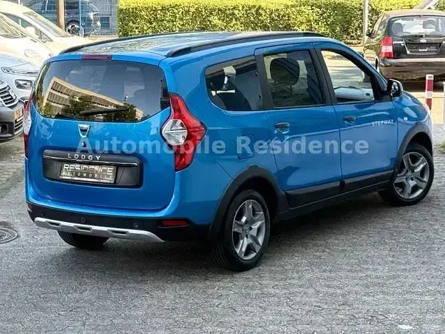 Gebraucht Dacia Lodgy Stepway 116 PS (85 kW) 2018 Blau Van / Kleinbus