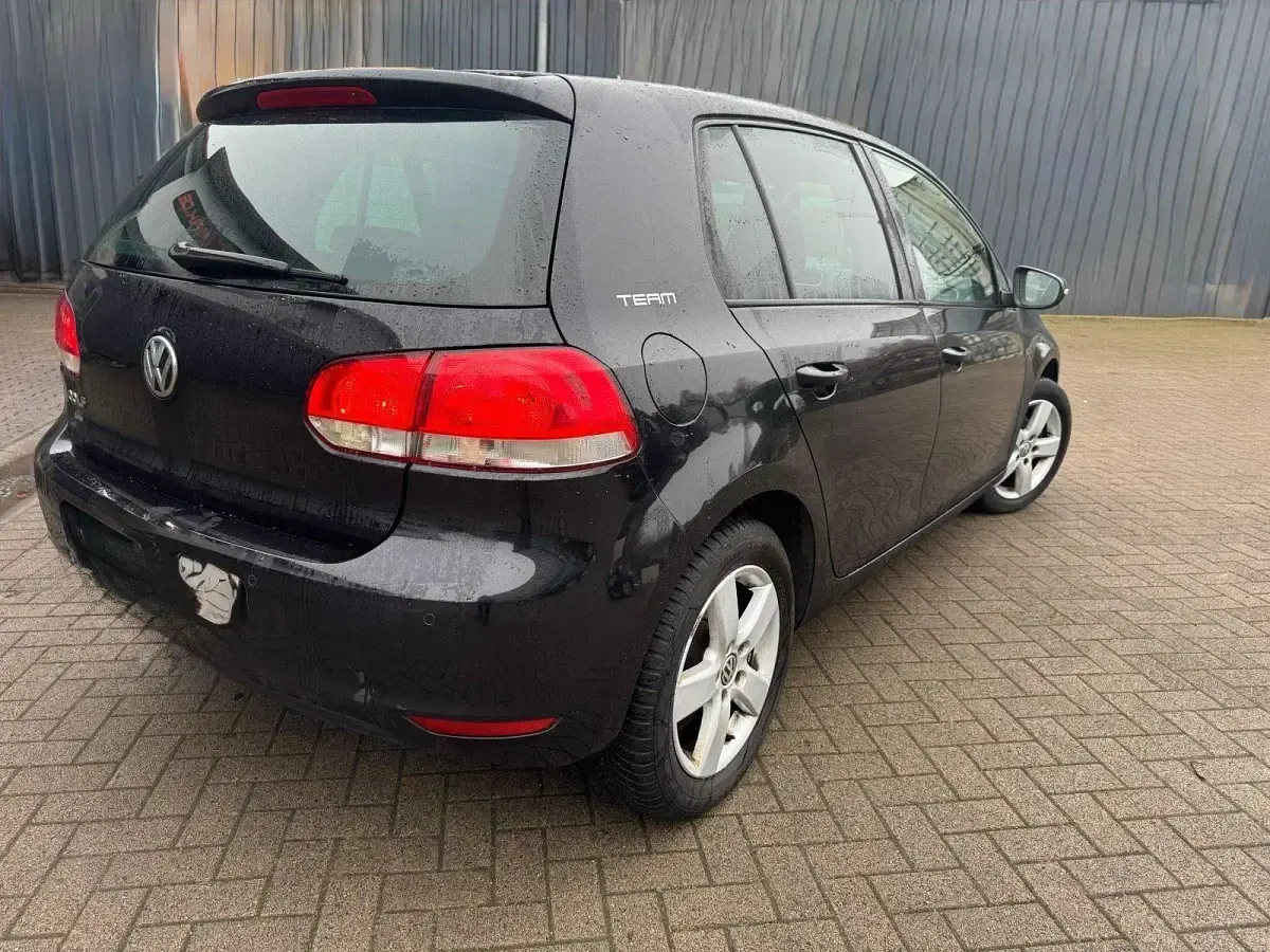 Gebraucht VW Golf VI Team 160 PS (117 kW) 2010 Schwarz Kleinwagen