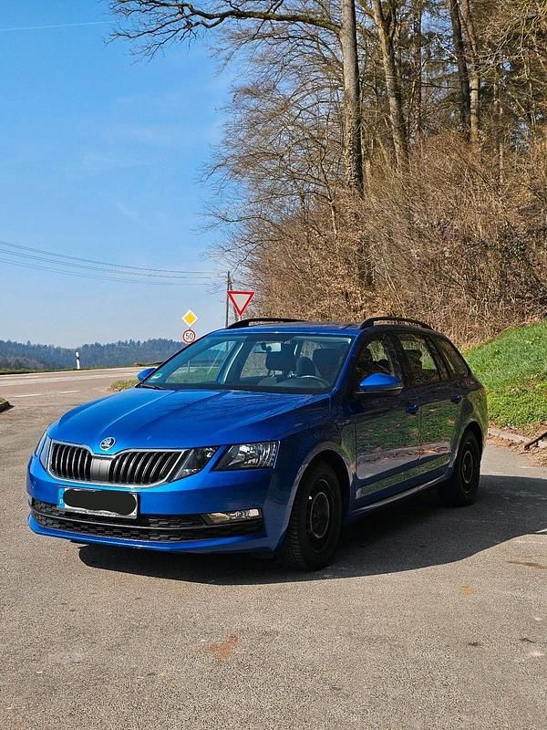 Gebraucht Skoda Octavia 115 PS (84 kW) 2017 Blau Kombi