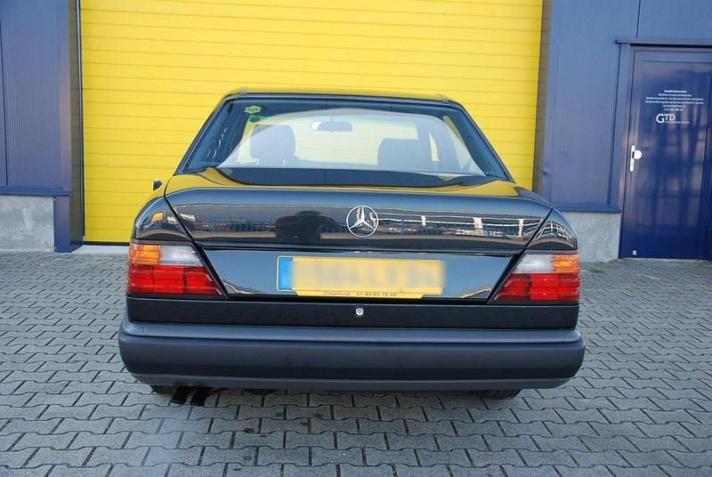 Gebraucht Mercedes E260 1989 Limousine