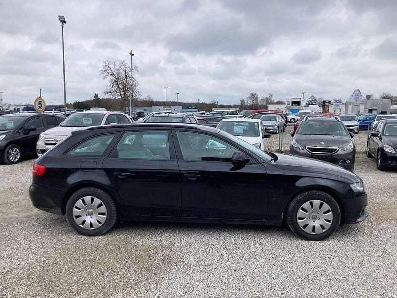 Gebraucht Audi A4 Attraction 120 PS (88 kW) 2009 Brillantschwarz Kombi