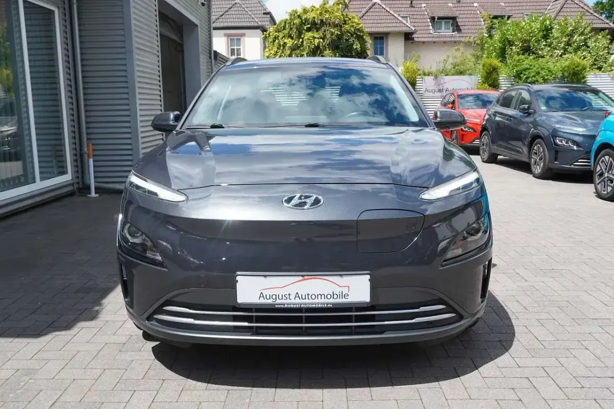 Gebraucht Hyundai Kona 100 kW (136 PS) 2022 Grau SUV