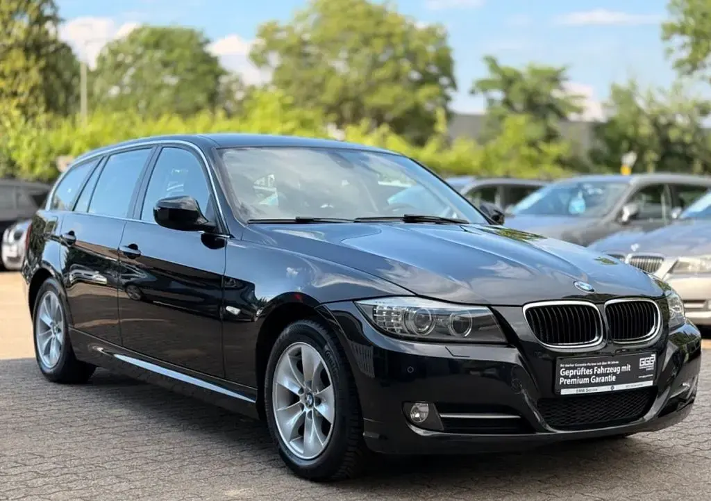 Gebraucht BMW 320 Comfort Edition 184 PS (135 kW) 2012 Schwarz Limousine