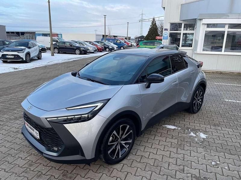 Gebraucht Toyota C-HR Team 178 PS (130 kW) 2024 Shimmering silver me SUV