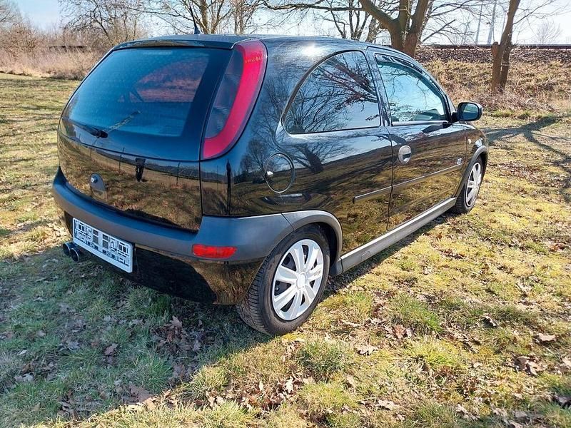 Gebraucht Opel Corsa 90 PS (66 kW) 2002 Schwarz Kleinwagen