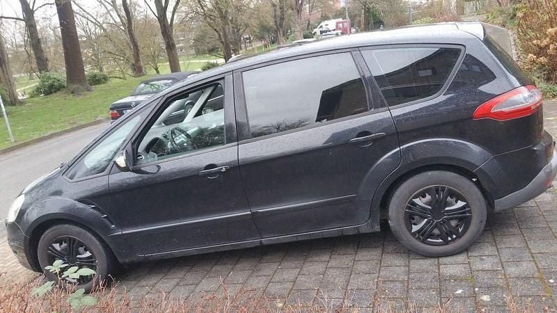 Gebraucht Ford S-MAX S 163 PS (119 kW) 2012 Schwarz Van / Kleinbus