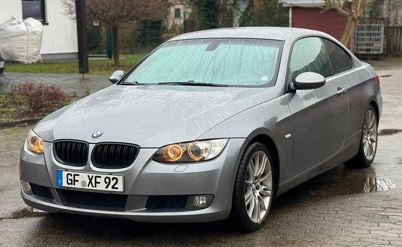 Grau Gebraucht 2008 BMW 320 Coupé | 4.999 € (Fairer Preis) - Bild 1/4
