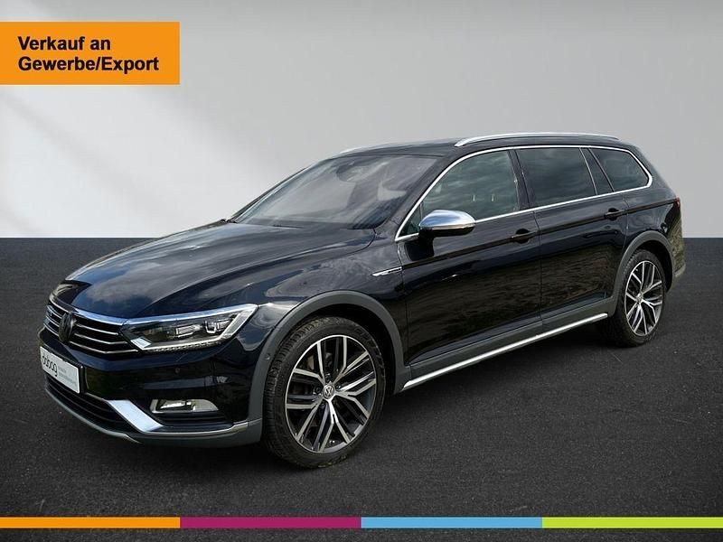Deep black pearlescent Gebraucht 2016 VW Passat Alltrack Kombi | 13.490 € (Teuer) - Bild 1/4