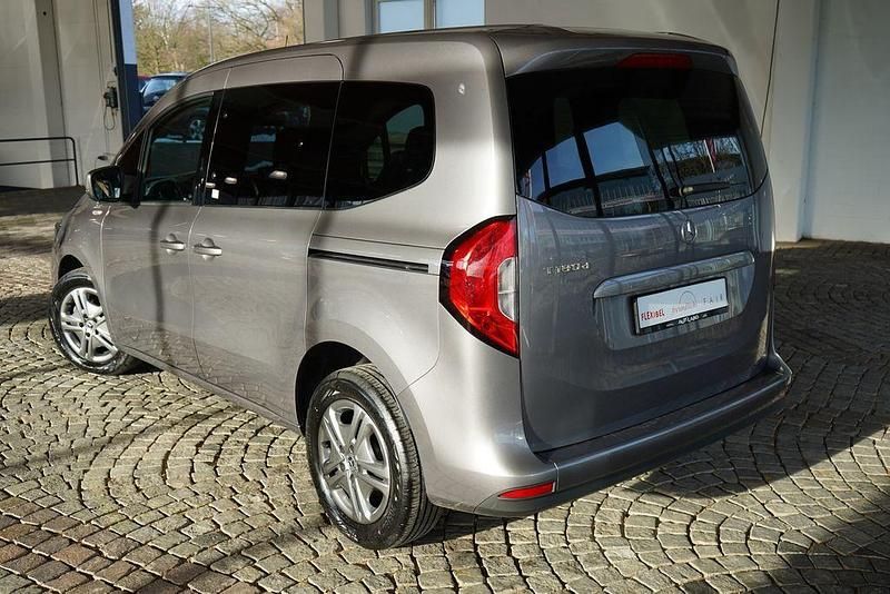 Gebraucht Mercedes T180 116 PS (85 kW) 2023 Grau Van / Kleinbus