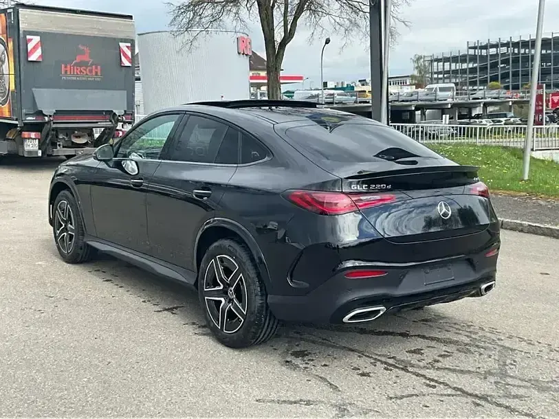 Gebraucht Mercedes GLC220 AMG 197 PS (144 kW) 2026 Schwarz SUV