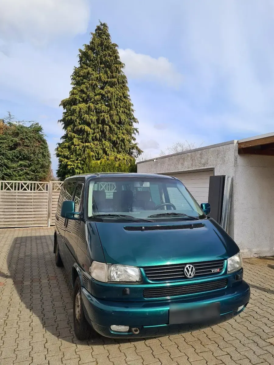 Gebraucht VW Multivan 151 PS (111 kW) 1999 Grün Van / Kleinbus