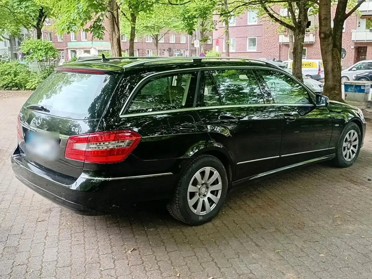 Usata Mercedes E250 204 CV (150 kW) 2010 Nero Station wagon