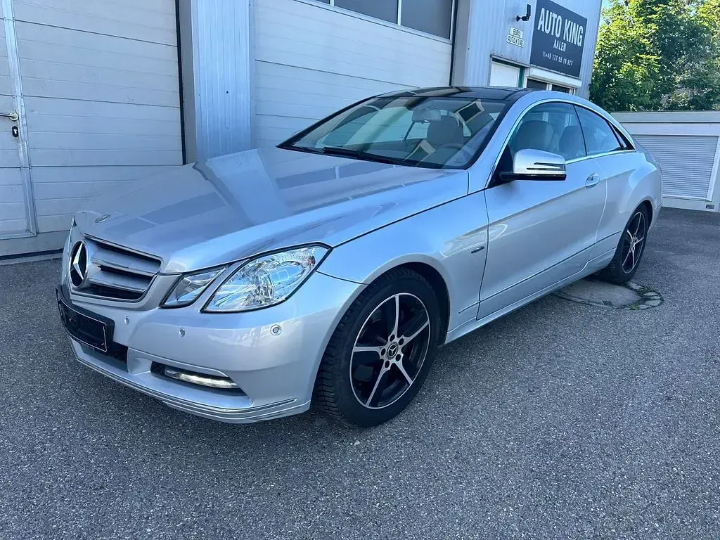 Gebraucht Mercedes E250 Avantgarde 204 PS (150 kW) 2011 Silber Coupé