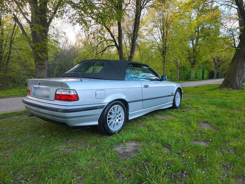 Gebraucht BMW 318 Cabriolet Basis 1997 Silber Cabrio