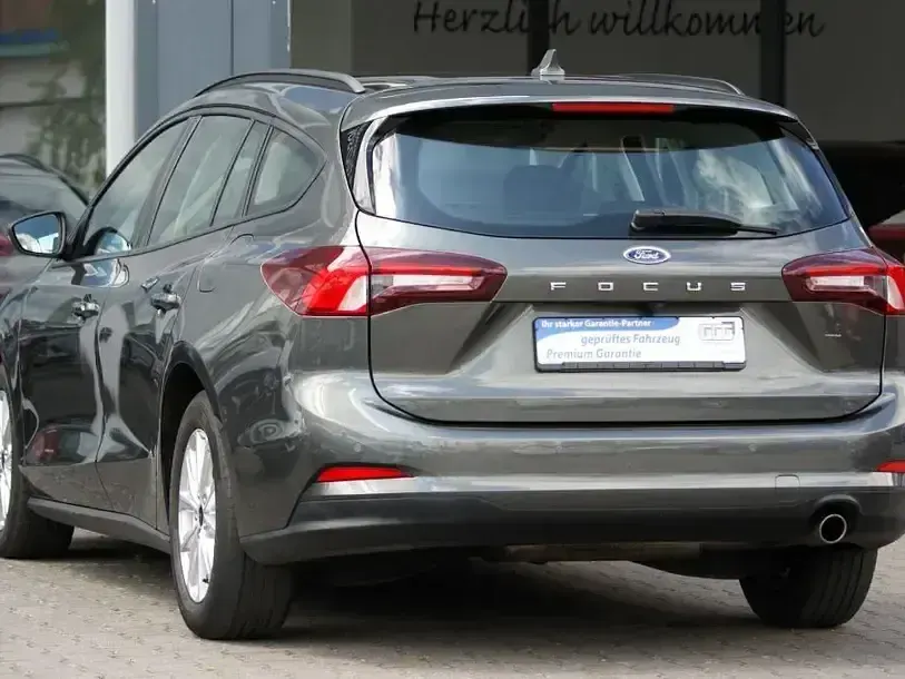 Gebraucht Ford Focus Cool & Connect 120 PS (88 kW) 2022 Grau Kombi