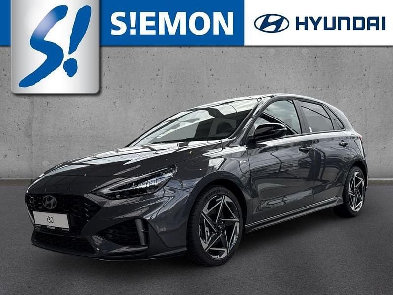 Grau Neu 2025 Hyundai i30 N Line Limousine | 27.330 € (Fairer Preis) - Bild 1/4