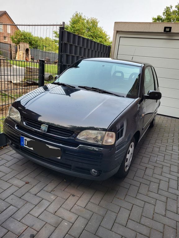 Schwarz Gebraucht 2001 Seat Arosa Stella Kleinwagen | 990 € (Guter Preis) - Bild 1/4