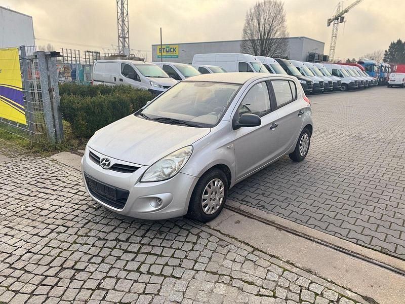 Silber Gebraucht 2008 Hyundai i20 Classic Kleinwagen | 2.200 € (Superpreis) - Bild 1/4