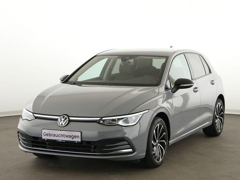 Gebraucht VW Golf VIII Move 131 PS (96 kW) 2023 Grau Limousine
