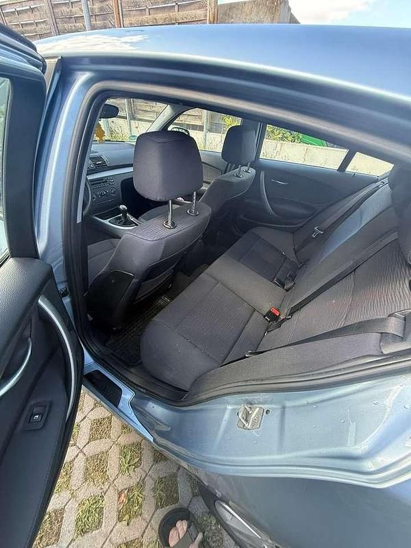 Gebraucht BMW 116 116 PS (85 kW) 2010 Blau Kleinwagen