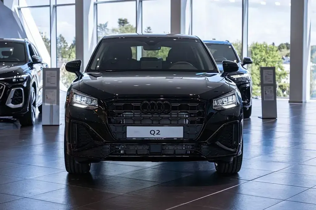 Neu Audi Q2 S-Line 150 PS (110 kW) 2026 Schwarz SUV