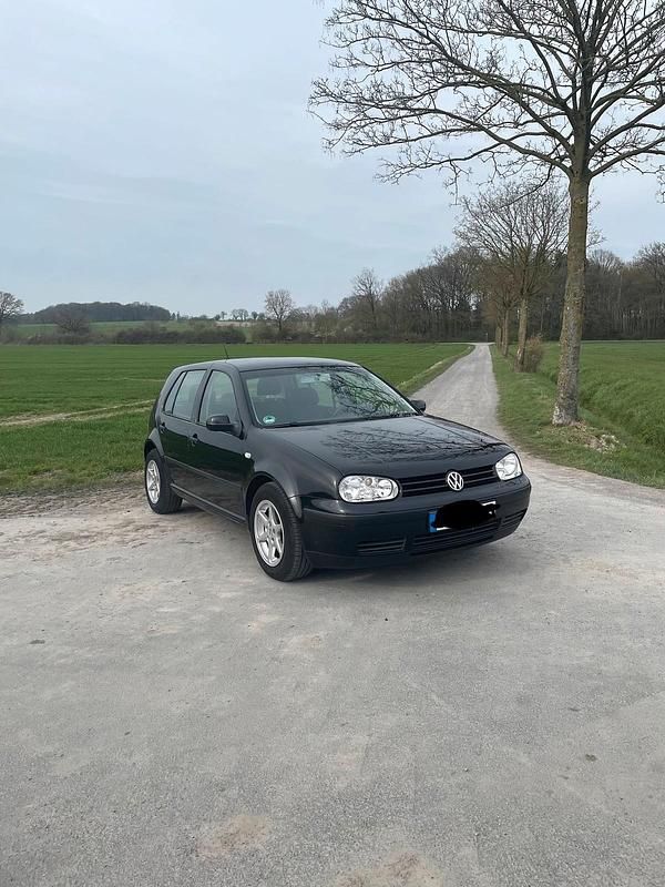 Gebraucht VW Golf IV 75 PS (55 kW) 2004 Schwarz Kleinwagen