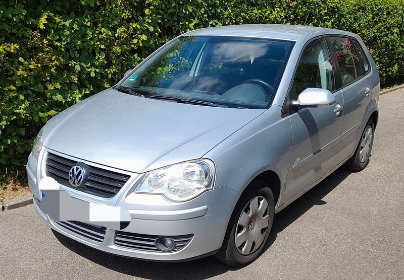 Silber Gebraucht 2009 VW Polo Trendline Kleinwagen | 1.999 € (Guter Preis) - Bild 1/4