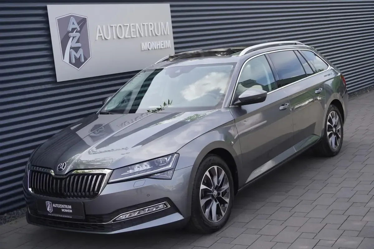 Gebraucht Skoda Superb Premium Edition 200 PS (147 kW) 2022 Graphitegrau metallic Limousine