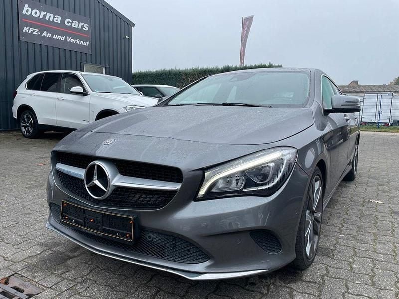 Grau Gebraucht 2017 Mercedes CLA180 Shooting Brake Kombi | 17.200 € (Fairer Preis) - Bild 1/4