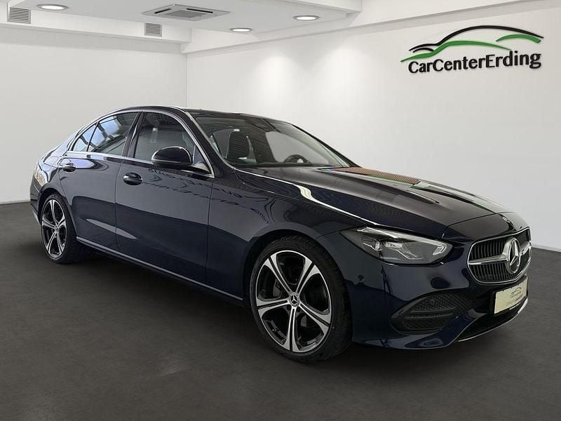Gebraucht Mercedes C220 200 PS (147 kW) 2022 Blau Limousine