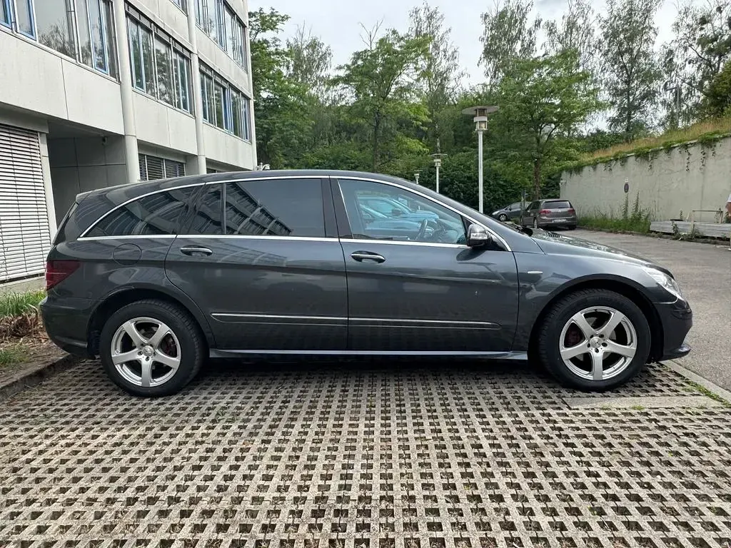 Gebraucht Mercedes R350 Edition 224 PS (164 kW) 2010 Grau Kombi