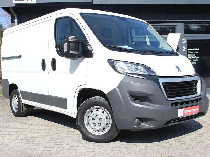 Gebraucht Peugeot Boxer 131 PS (96 kW) 2018 Lack weiss Van