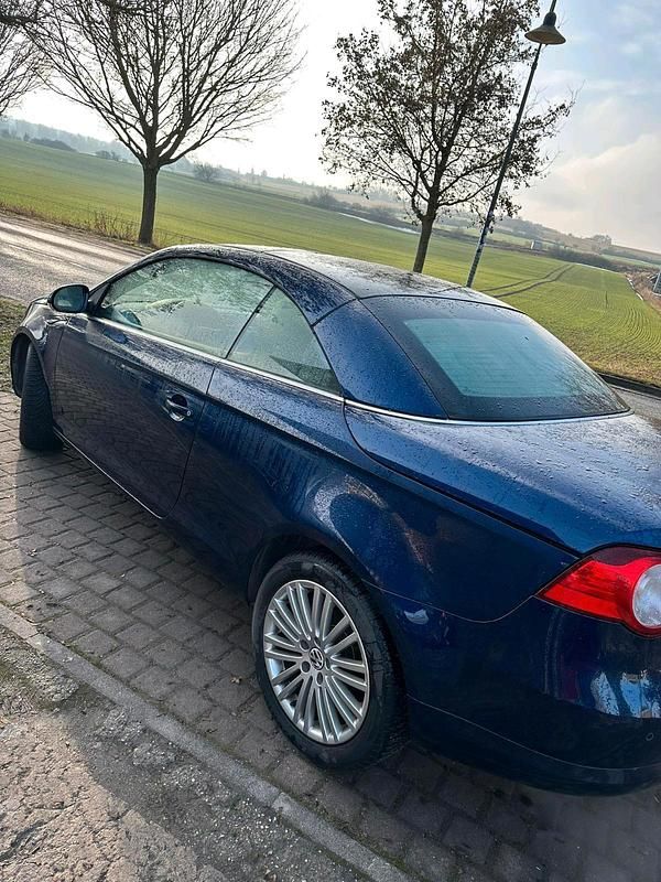 Gebraucht VW Eos 150 PS (110 kW) 2008 Blau Cabrio