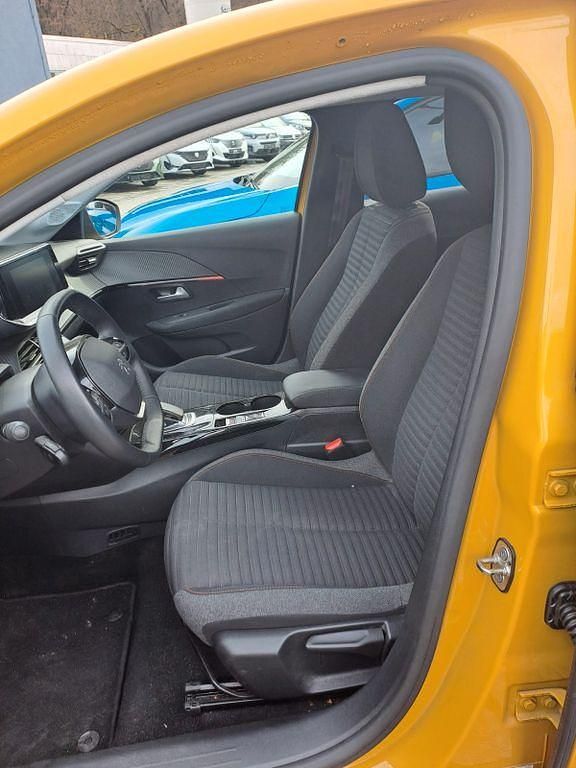 Gebraucht Peugeot e-208 Active 100 kW (136 PS) 2021 Gelb Kleinwagen