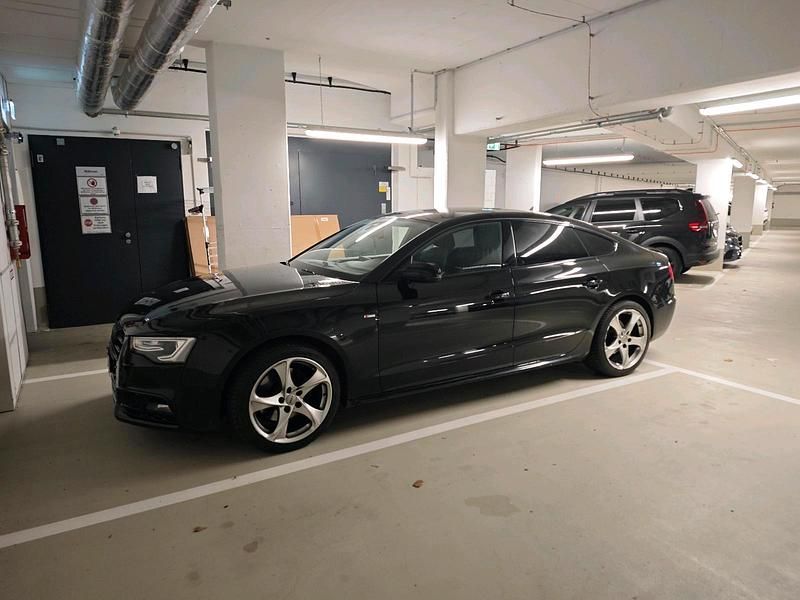 Schwarz Gebraucht 2015 Audi A5 S-Line Limousine | 15.200 € - Bild 1/4