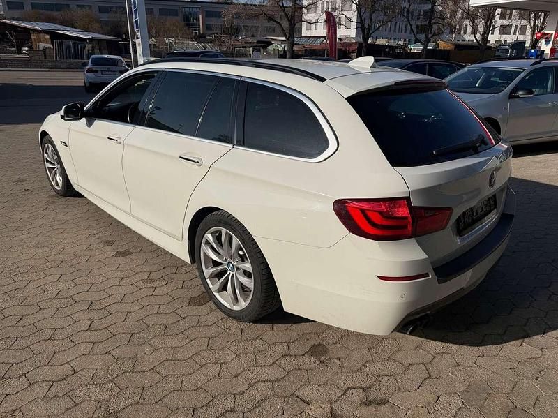 Gebraucht BMW 525 204 PS (150 kW) 2011 Alpinweiss iii Kombi