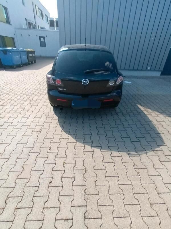Schwarz Gebraucht 2008 Mazda 3 Active Limousine | 2.000 € (Fairer Preis) - Bild 1/4
