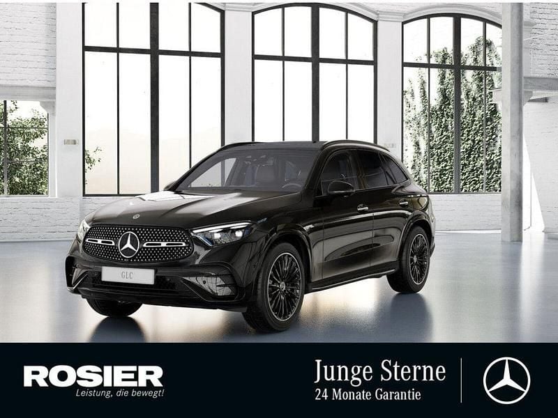 Schwarz / obsidianschwarz Gebraucht 2022 Mercedes GLC300 AMG line SUV | 42.990 € (Teuer) - Bild 1/4