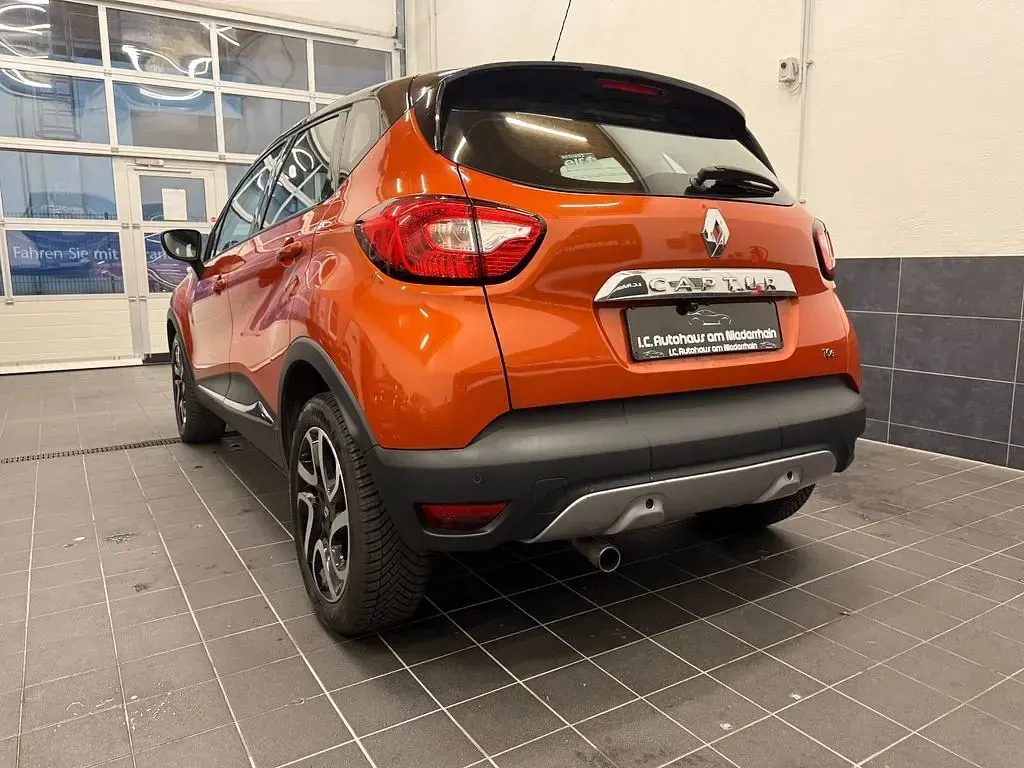 Gebraucht Renault Captur Luxe 120 PS (88 kW) 2016 Orange SUV