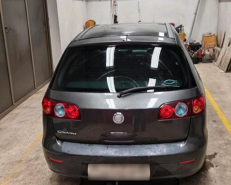 Gebraucht Fiat Croma 147 PS (108 kW) 2005 Grau Kombi