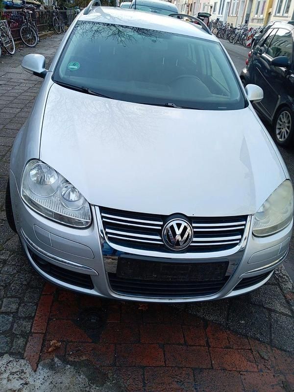 Silber Gebraucht 2008 VW Golf V Comfortline Kombi | 2.450 € (Guter Preis) - Bild 1/4
