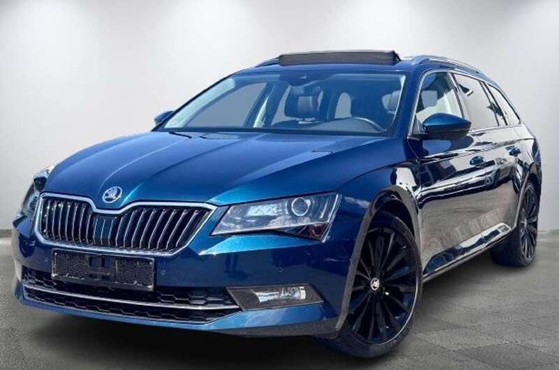 Modra lava/lava blau Gebraucht 2019 Skoda Superb Premium Edition Kombi | 19.950 € (Fairer Preis) - Bild 1/4